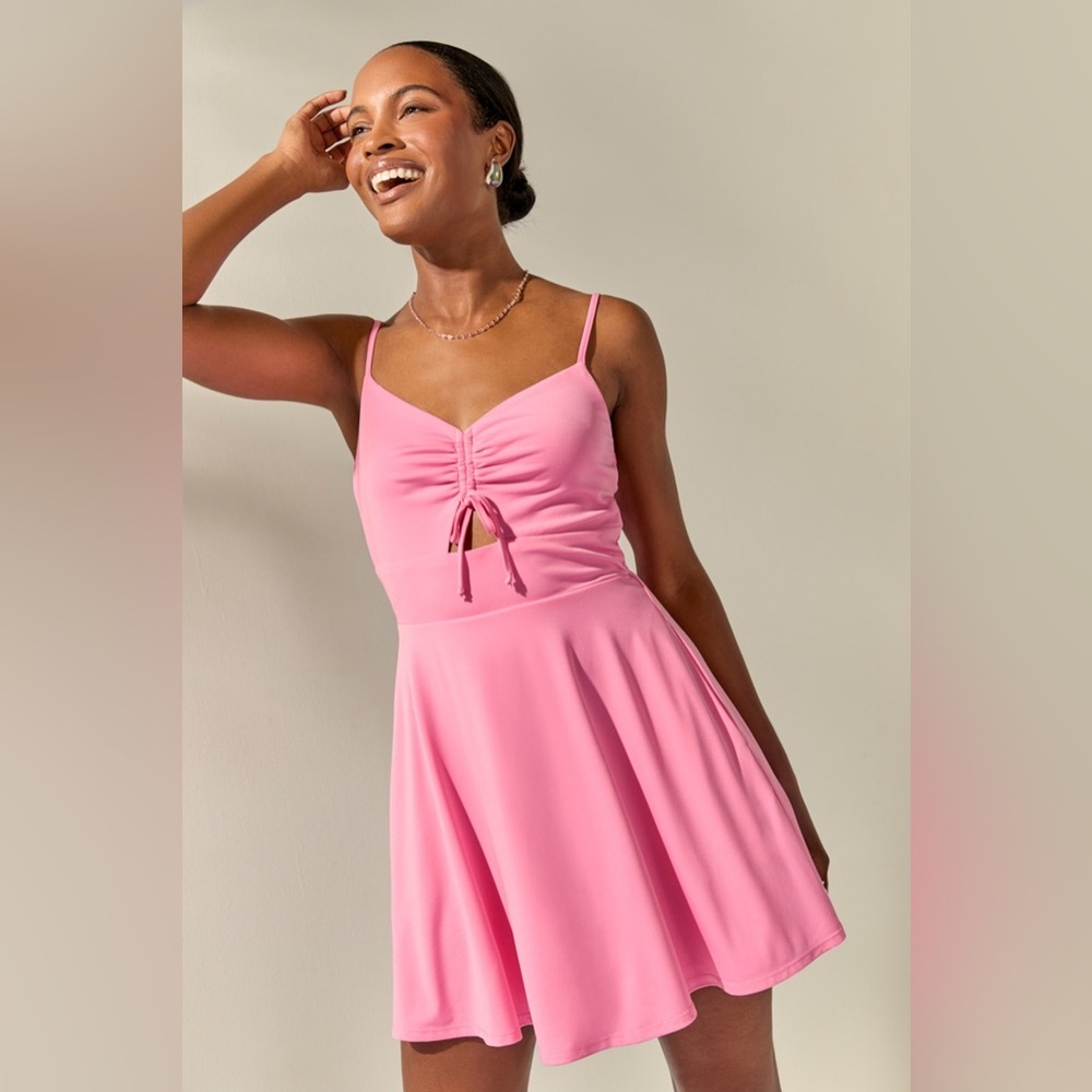 🌼FRANCESCA’S🌼 NWT Ann Cinch Front Keyhole Flare Mini Dress, Size M